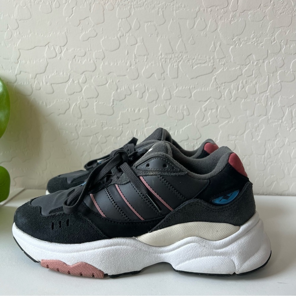Adidas Retropy F90 Lace Up Sneaker in Dark Grey - Picture 3 of 13